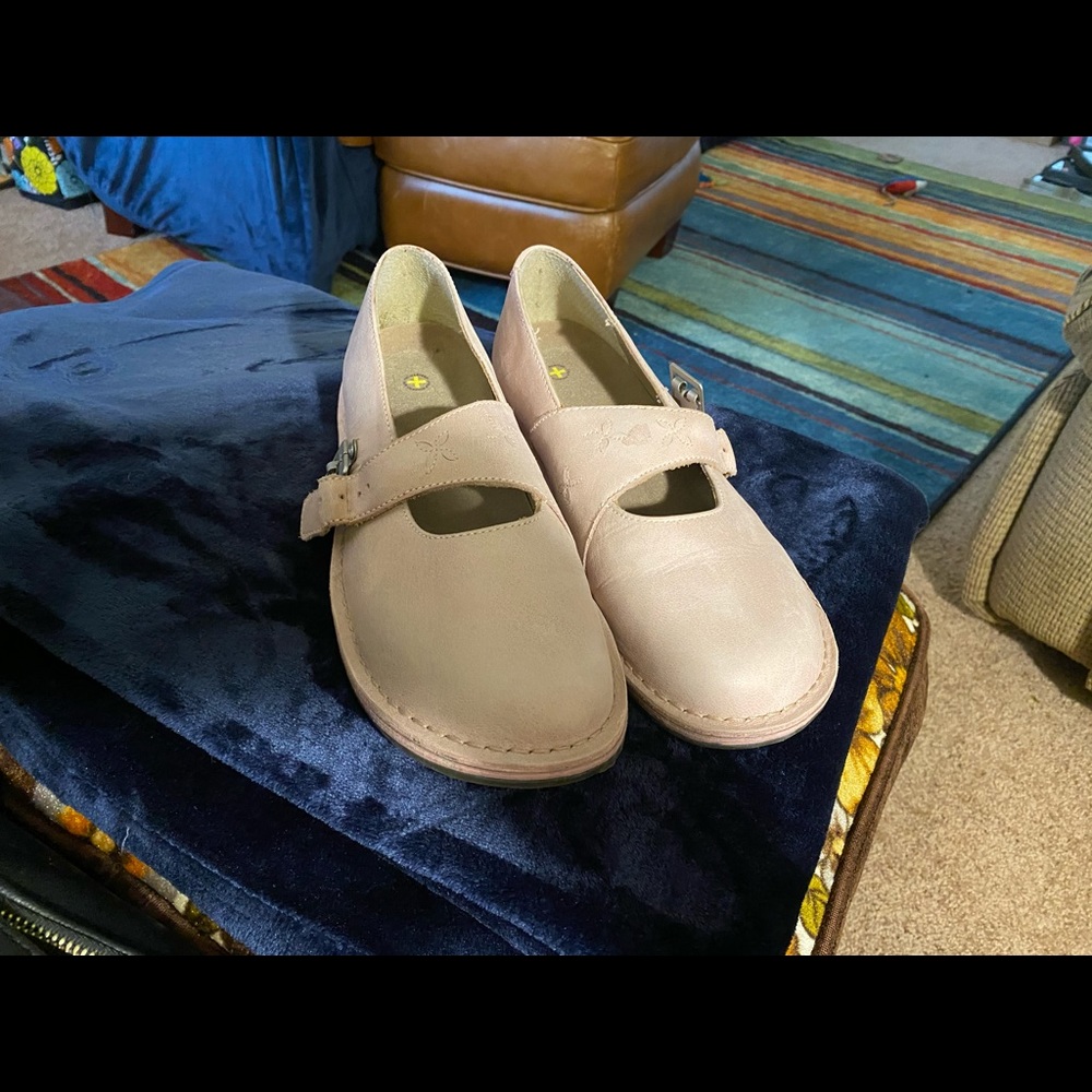 Pale pink Doc Marten flats